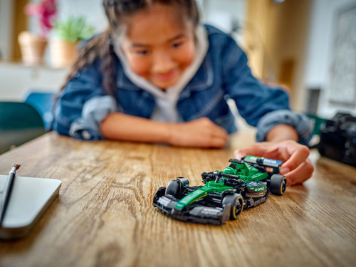 Lego® Speed Champion Auto Aston Martin Aramco F1 Amr24 77245