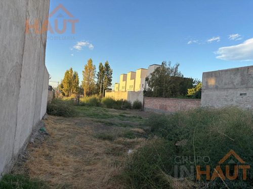 Terreno Con Proyecto De Edificio