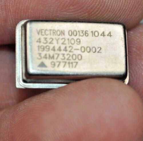 Vectron 00136/1044 432y2109 1994442-0002 34m73200 Oscill Ccg