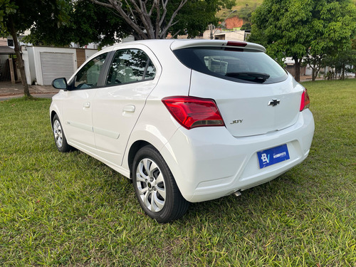 Chevrolet Onix Black edtion