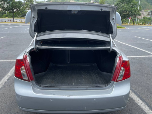 Imagen 4 de 17 de Chevrolet Optra Desing 1.8