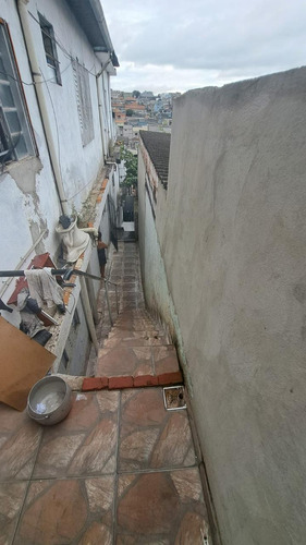 Duas Casa Uma De 5 Cômodos A Outra De 4 Comodos