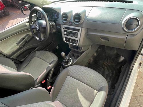 Imagen 16 de 17 de Volkswagen Gol Trend 2013 1.6 Pack I 101cv
