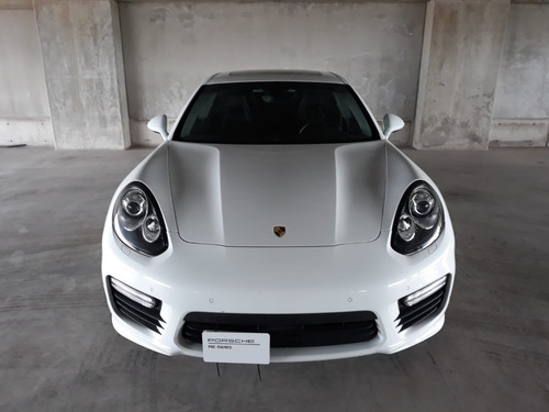 Imagen 2 de 12 de Panamera Turbo