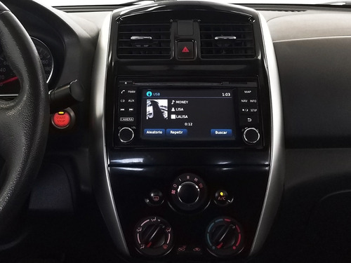 Imagen 11 de 15 de Nissan Versa Exclusive 2018 Blanco