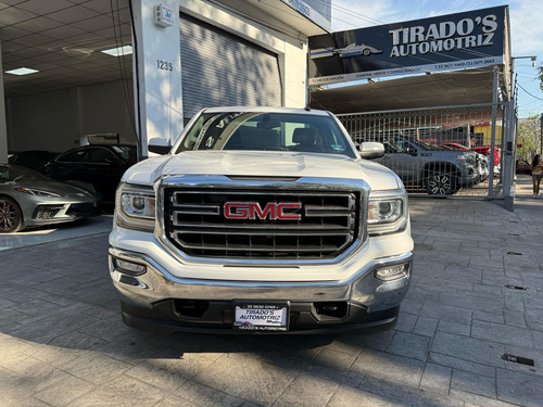 GMC Sierra 5.4 Cabina Regular Sle 4x4 At