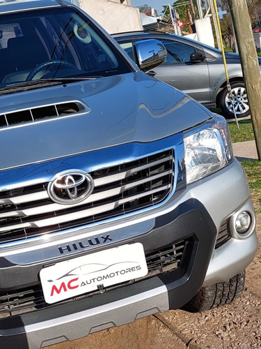 Toyota Hilux 3.0 Cd Srv Cuero 4x4 5at - A4