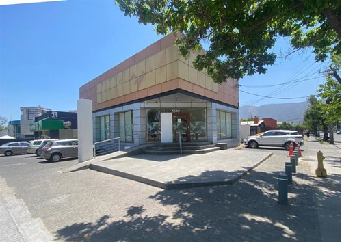 Local Comercial En Arriendo En Av. Vitacura 430 M2