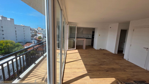 Venta De Pozo: Pisos De 4 Ambientes Con Cochera Y Baulera. Zona Güemes.