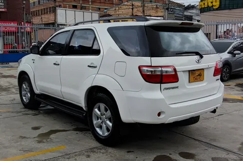 Toyota Fortuner 4.0 Sr5