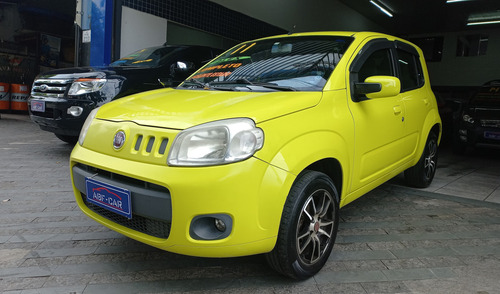 Fiat Uno Uno Vivace 1.0 8V (Flex) 4p