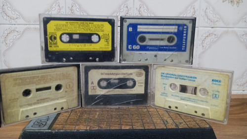 Coleção De 26 Fitas Cassette (k7) Músicas Alemã + Estojo Box (Usado)