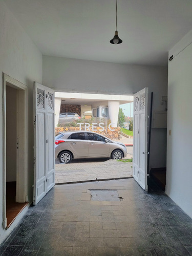 Venta De Casa Padrón Único 3 Dormitorios Más Escritorio Y Garaje Parque Batlle