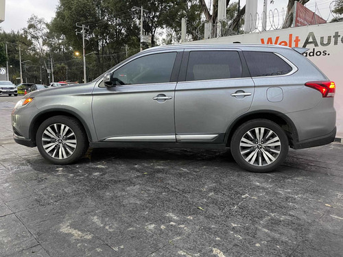 Imagen 2 de 15 de Mitsubishi Outlander 2.4 Se Plus Cvt 2019
