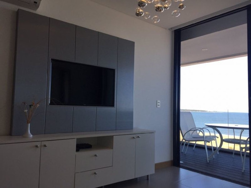 Venta De Apartamento De 3 Dormitorios En Pinares