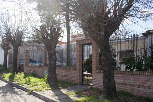 Venta Casa Con Lote En Villa Celina