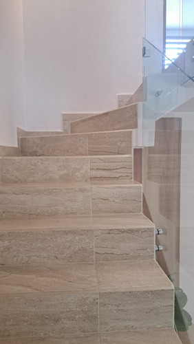 Se Vende Hermosa Casa En Lomas De Angelópolis En Cluster Con Alberca