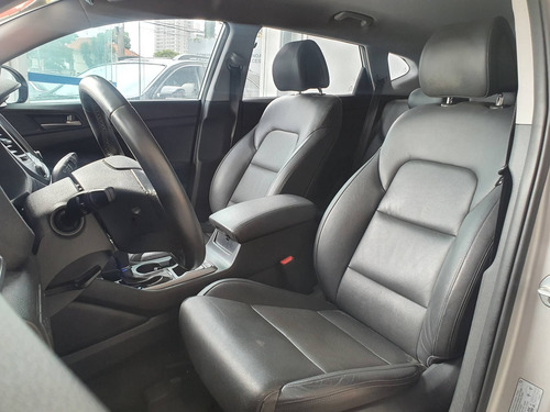Imagem 12 de 14 de Hyundai Tucson 1.6 16v T-gdi Gasolina Gl Ecoshift