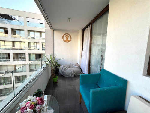 Departamento En Venta De 2 Dorm. En Las Condes 2 Estacionam