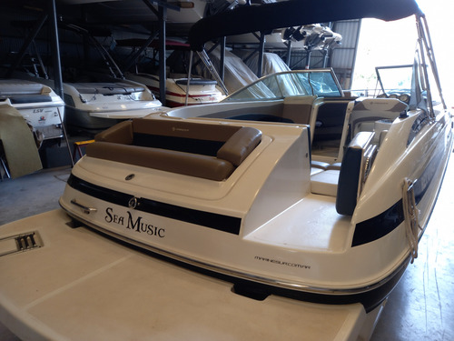 Lancha Cuddy Quicksilver 2400 + Volvo 280 Hp V6 Duoprop