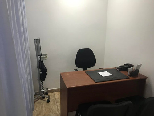 Clínica Ambulatorio En Venta La Campiña 24-5163