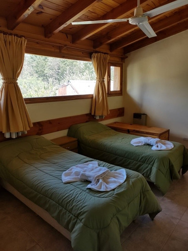 Imagen 9 de 15 de Cabañas Gnionguis, Villa La Angostura, 450 Mts Av. Arrayanes