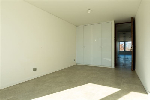 Imagen 18 de 19 de Departamento En Venta De 3 Dormitorios En Vitacura