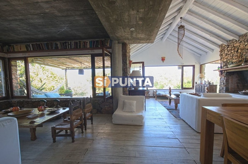 Imagen 9 de 30 de Casa En Venta De 4 Dormitorios En Punta Piedras A Metros Del Mar