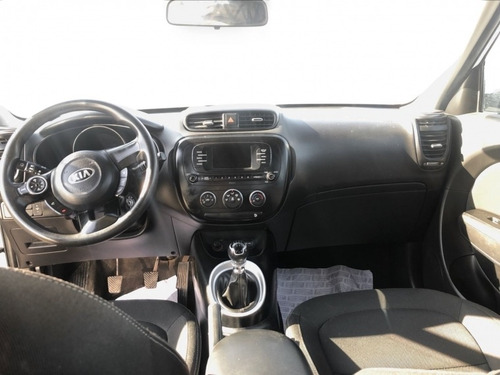 Imagen 10 de 13 de Kia Soul 1.6 Ex Hb 6mt 5p 2018