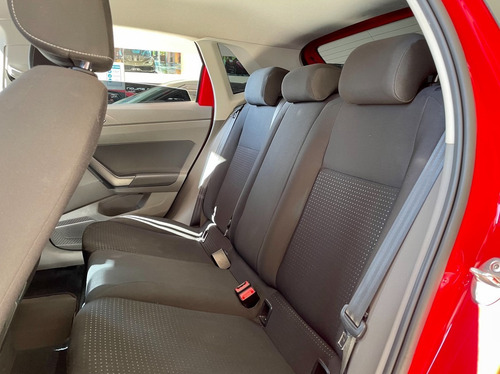 Imagem 13 de 15 de Volkswagen Polo 1.0 200 Tsi Comfortline 2018