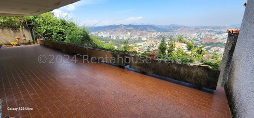 400m2 De Terreno Y 400m2 De Construccion Casa A La Venta En Colinas De Santa Monica, Vista Espectacular De Caracas Cocina Remodelada, Mls#24-19812