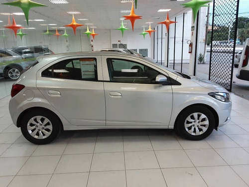 Imagem 7 de 9 de Chevrolet Onix 1.0 Mpfi Lt 8v Flex 4p Manual