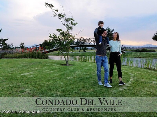 Casa En Venta En Metepec Llano Grande Gis 24-639