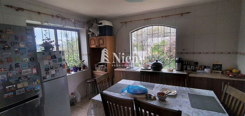 Casa En Venta De 5 Dorm. En Quilpué