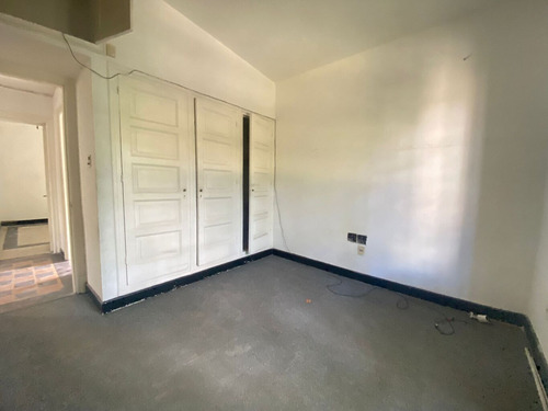 Venta Casa De 3 Dormitorios Con Gran Jardin En Carrasco