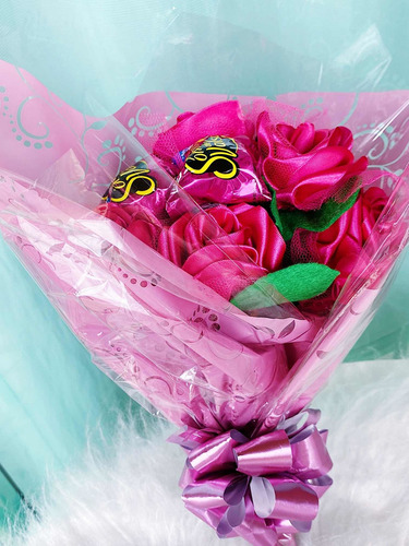 Imagem 4 de 8 de Buquê De Flores De Chocolate Com Flores Presente Especial