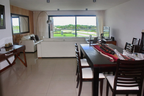 Apartamento En Venta De 3 Dormitorios En Rincón Del Indio (ref: Lij-1254)