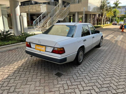 Imagem 4 de 15 de Mercedes-benz 230 E 2.3 4p 1992