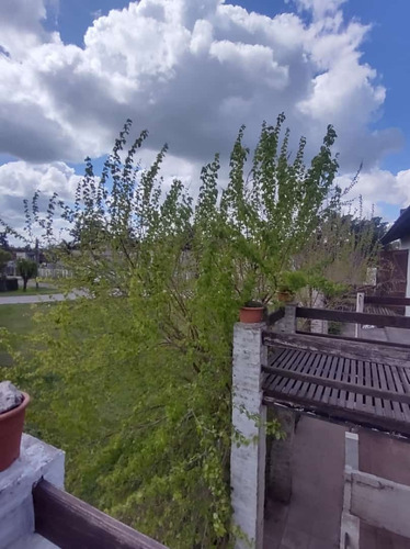 Departamento Tipo Duplex Con Cochera A 100 Metros De Laguna De Chascomus