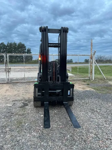 Autoelevador Sampi 3500kg Torre Triple C/desp Motor Izusu