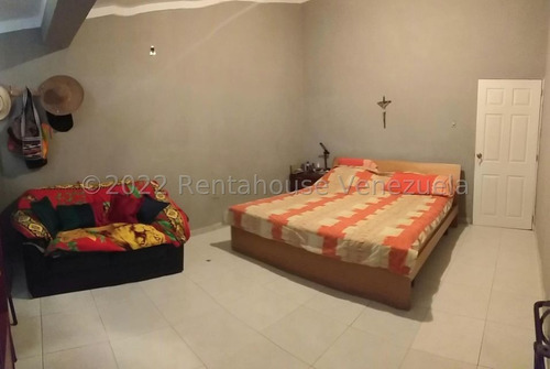 Imagen 8 de 15 de Hermosa Y Cómoda Casa En Venta A Pocos Minutos De Coro #22-24094 04146954944