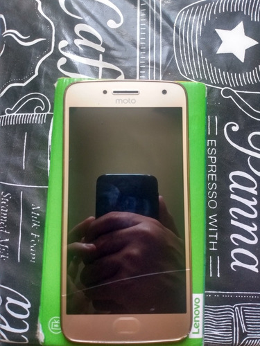 2 Celulares - 1 Moto G5 Plus E 1 Moto G7 Play Desbloqueados