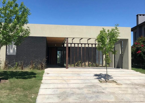Imagen 3 de 21 de Venta Casa 4 Ambientes En 1 Planta Barrio San Gabriel Villanueva Tigre