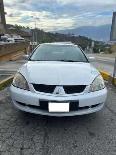 Mitsubishi Lancer Glx 2012