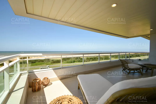 Venta De Exclusivo Penthouse Sobre Playa Brava, Punta Del Este