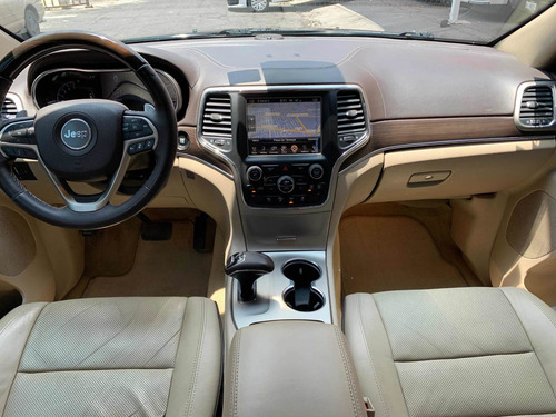 Imagen 12 de 15 de Jeep Grand Cherokee 3.6 Overland 4x4 Mt