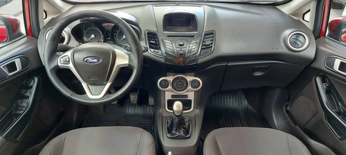 Imagen 5 de 9 de Ford Fiesta Kinetic Design 2017 1.6 Sedan S Plus 120cv