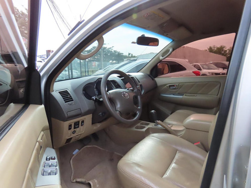 Toyota Hilux Sw4 4x2sr