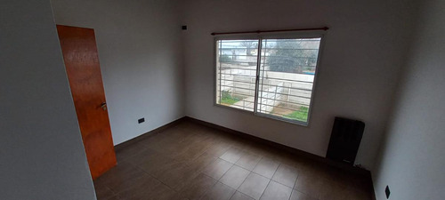 Ph En Venta - 2 Dormitorios 1 Baño - Cochera - 137mts2 - Venado Tuerto, General López, Santa Fe