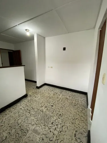 Arriendo Apartaestudio Con Servicios Incluidos.